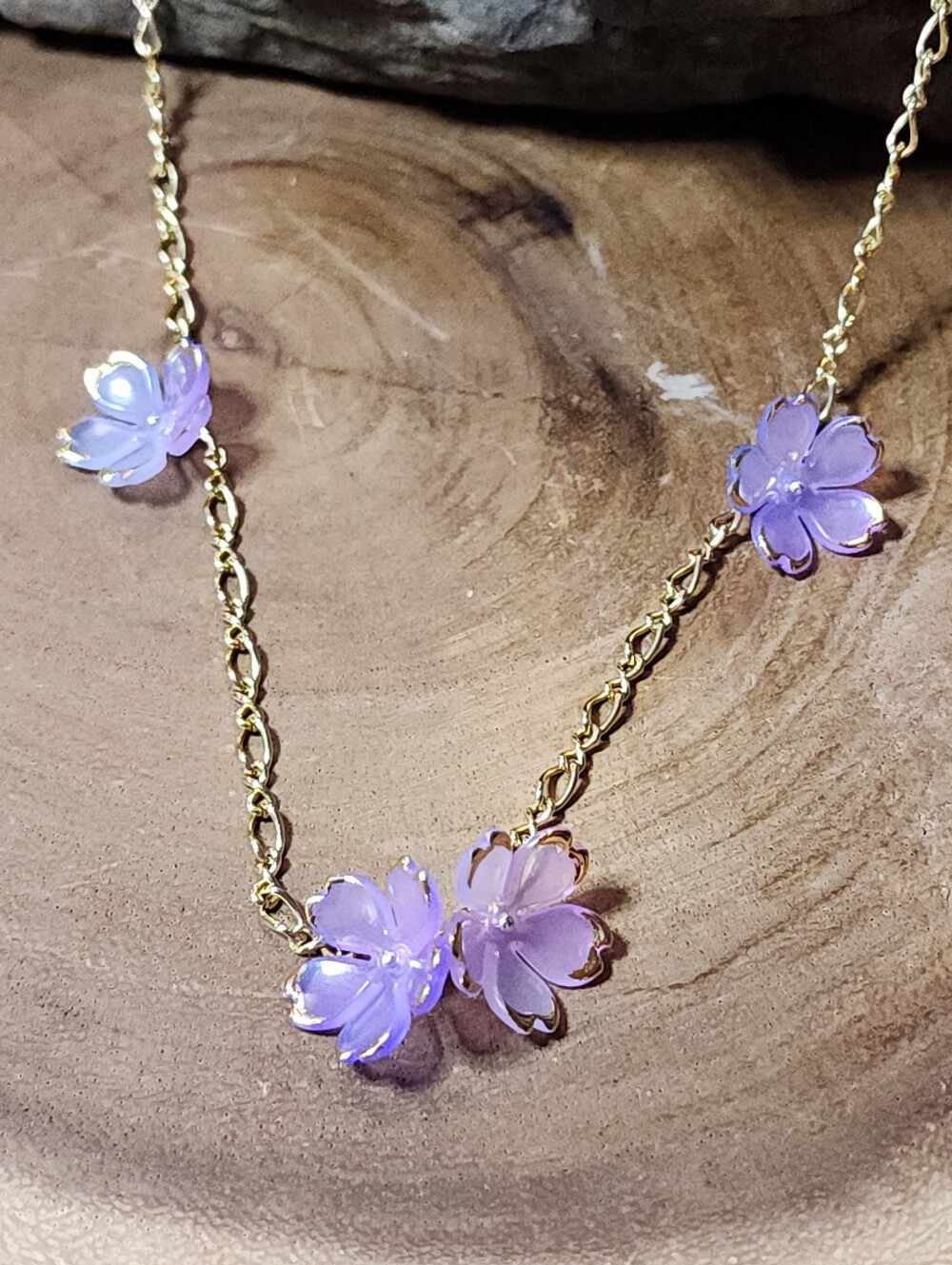 Gold Toned Chain Necklace with Flowers With Gold Toned Edges - Picture 4 of 6